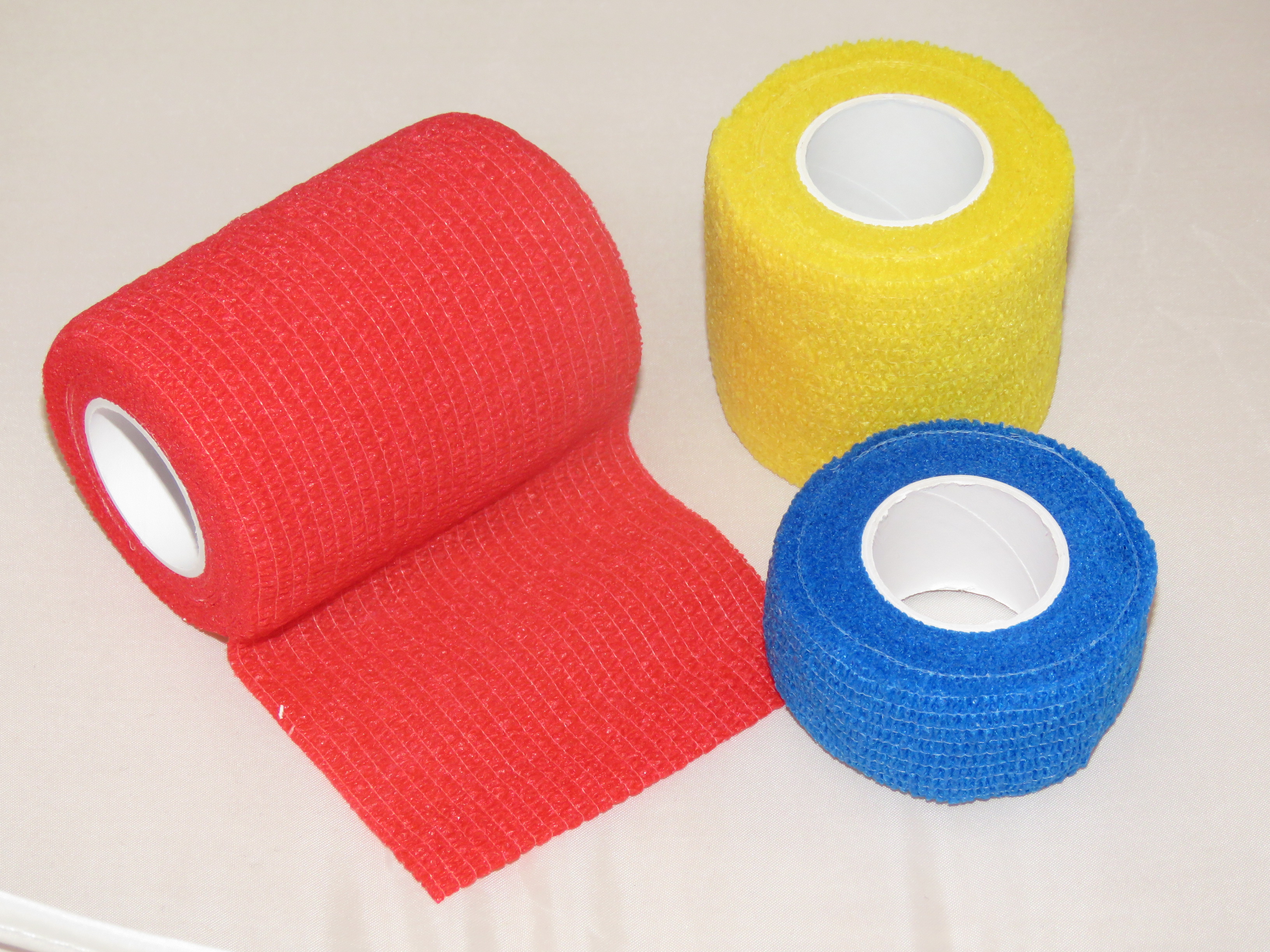 Coban samofixční elastické obinadlo 15cm